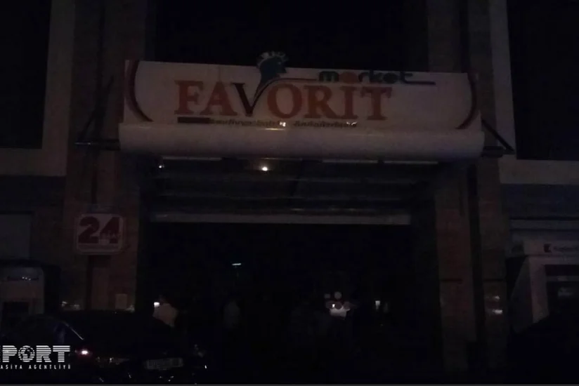 Bakıda ticarət mərkəzinin binasında baş vermiş yanğın söndürülüb