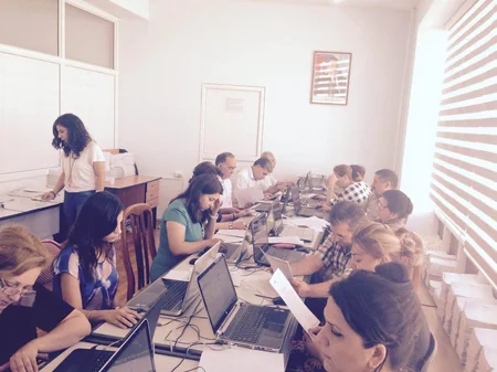 Jurnalistika ixtisasına qəbul olmaq istəyən abituriyentlərin yarıdan çoxu imtahana gəlməyib