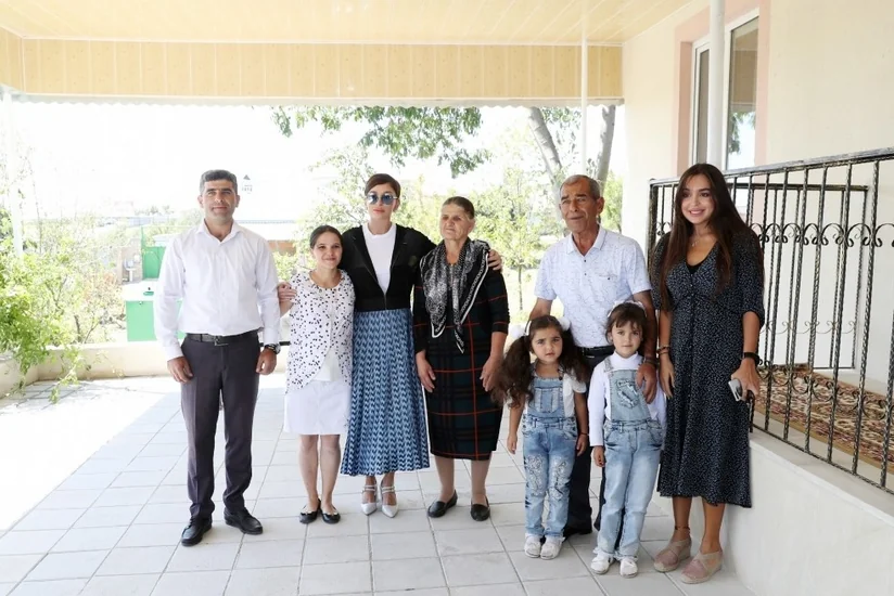 Şamaxının Muğanlı kəndində zəlzələdən qəzalı vəziyyətə düşmüş evin yerində yeni ev inşa olunub - YENİLƏNİB