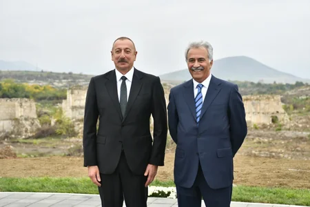 Prezident Füzuli rayon ictimaiyyətinin nümayəndələri ilə görüşüb - TAM MƏTN