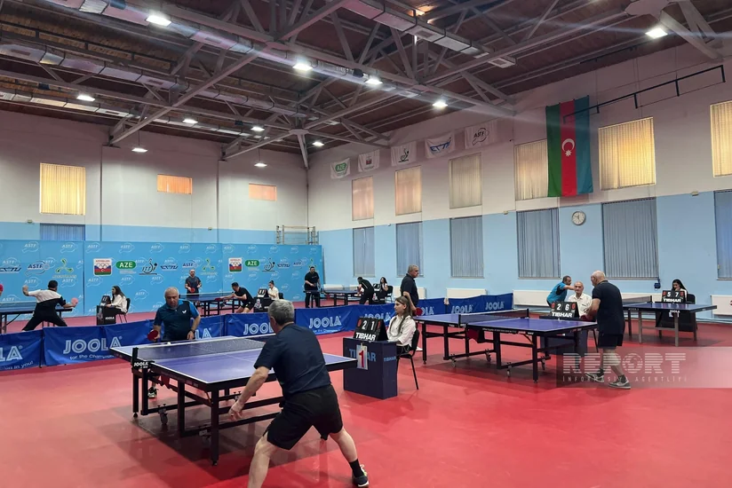 Veteran stolüstü tennisçilər arasında ölkə çempionatına start verilib