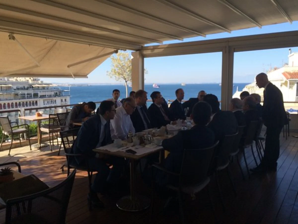 ​Марош Шефчович встретился в Салониках с азербайджанской делегацией