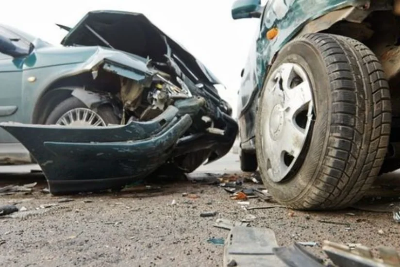 В Баку столкнулись два автомобиля, есть пострадавший