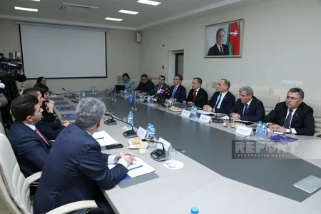 Əhməd Obalı ilə Milli Məclisin deputatları arasında görüş olub