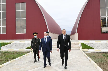 İlham Əliyev Əlahiddə Ümumqoşun Ordunun hərbi aerodromunun açılışında iştirak edib - YENİLƏNİB