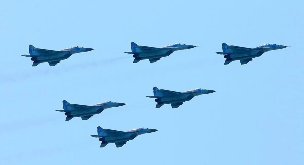 Hərbi Hava Qüvvələrinin təyyarə və helikopterlərinin sabah keçiriləcək parad üçün son məşqi olub