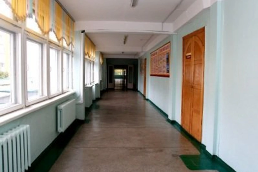 Ermənistanda məktəb direktoru və katibi rüşvətə görə həbs edilib