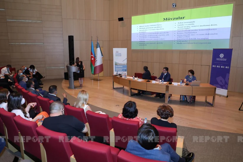 Mediada islahatlara doğru mövzusunda silsilə seminarlara yekun vurulub