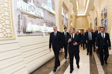 President Ilham Aliyev visits memorial complex People's memory’ in Ashgabat