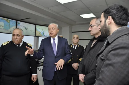 İtkin düşən neftçilərin ailə üzvləri axtarışların gedişi ilə tanış olublar
