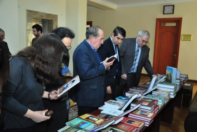 AMEA-nın Ədəbiyyat İnstitutunda son 10 ildə çap olunan biblioqrafiyaların təqdimatı keçirilib