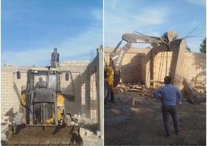 Ağcabədidə inşa edilən qanunsuz tikili sökülüb