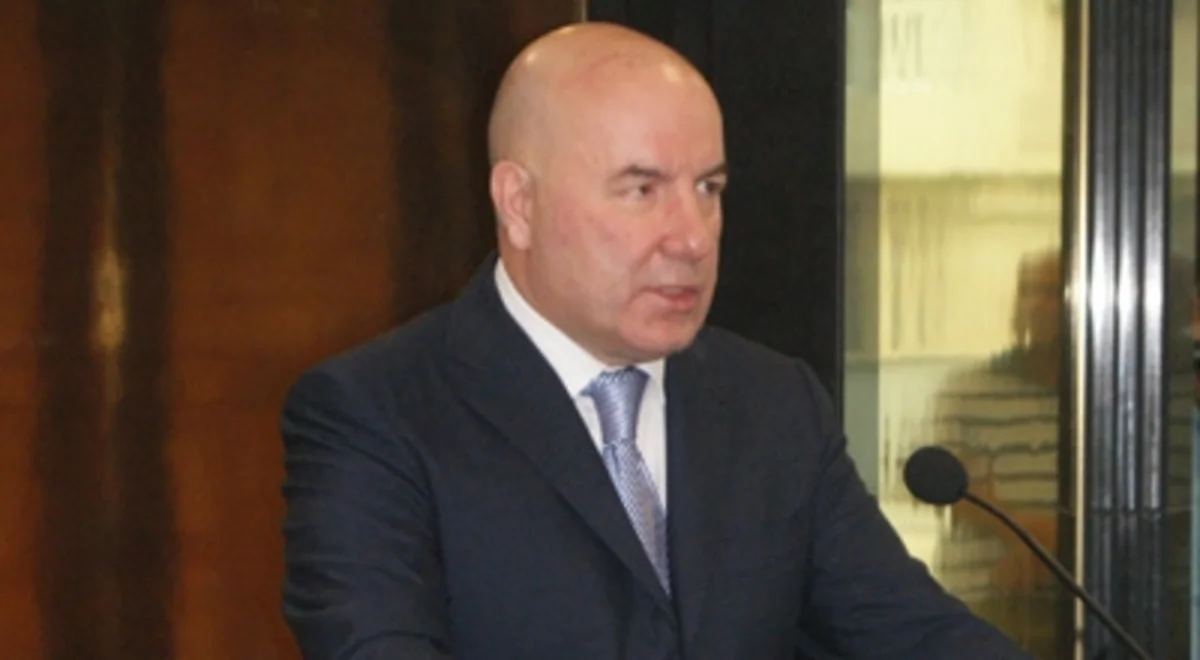 ​Elman Rüstəmov: Bankların ani likvidliyi iki dəfə artıqdır