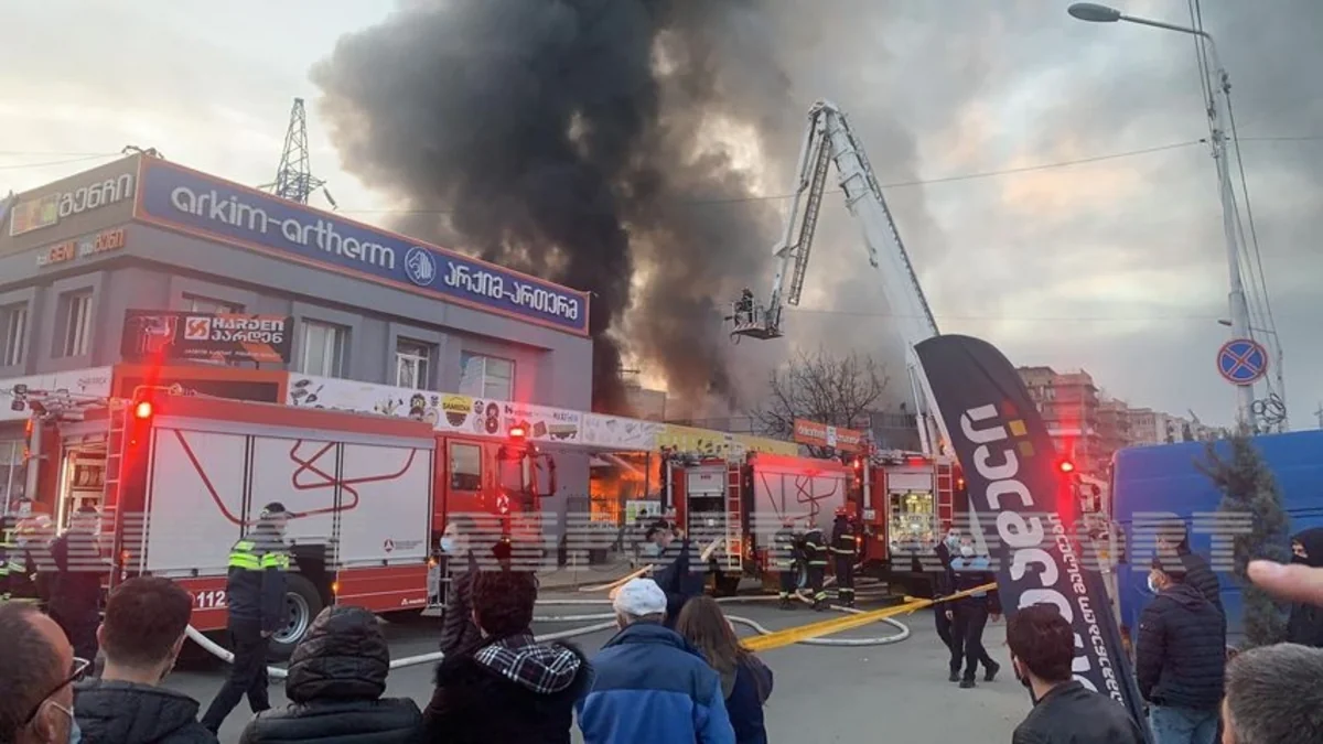 Tbilisidə güclü yanğın baş verib - YENİLƏNİB