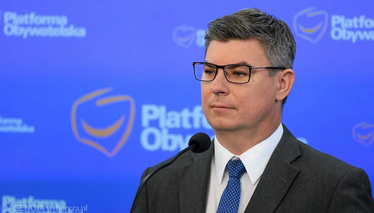 Polşa Baş nazirinin ofisi Smolensk fəlakətinin ekspertizasının saxtalaşdırıldığını açıqlayıb