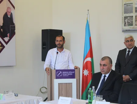 Bərdədə keçmiş məcburi köçkünlərə peşə hazırlığı üzrə sertifikatlar təqdim edilib