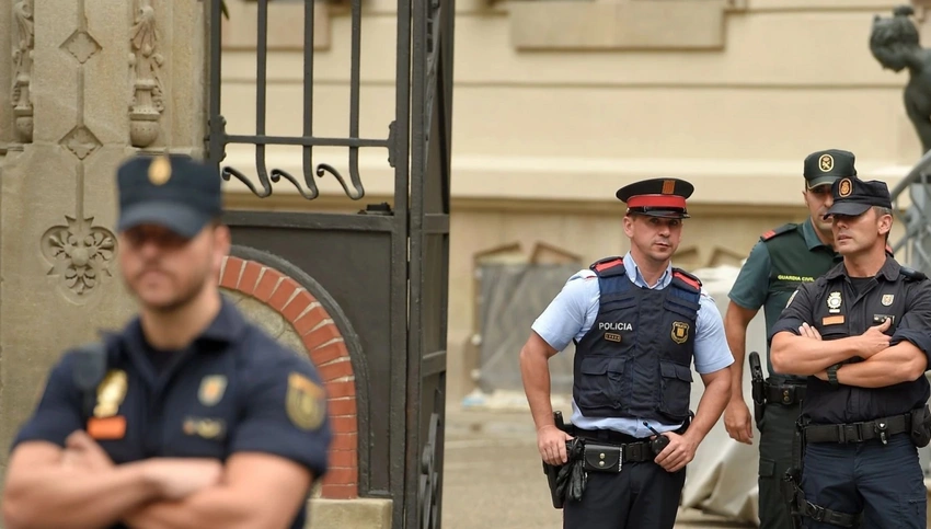 İspaniya polisi içərisində partlayıcı maddə olan zərflərin haradan göndərildiyini öyrənib