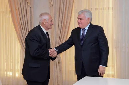 Nəqliyyat naziri Cəlilabadda vətəndaşların şikayətlərini dinləyib