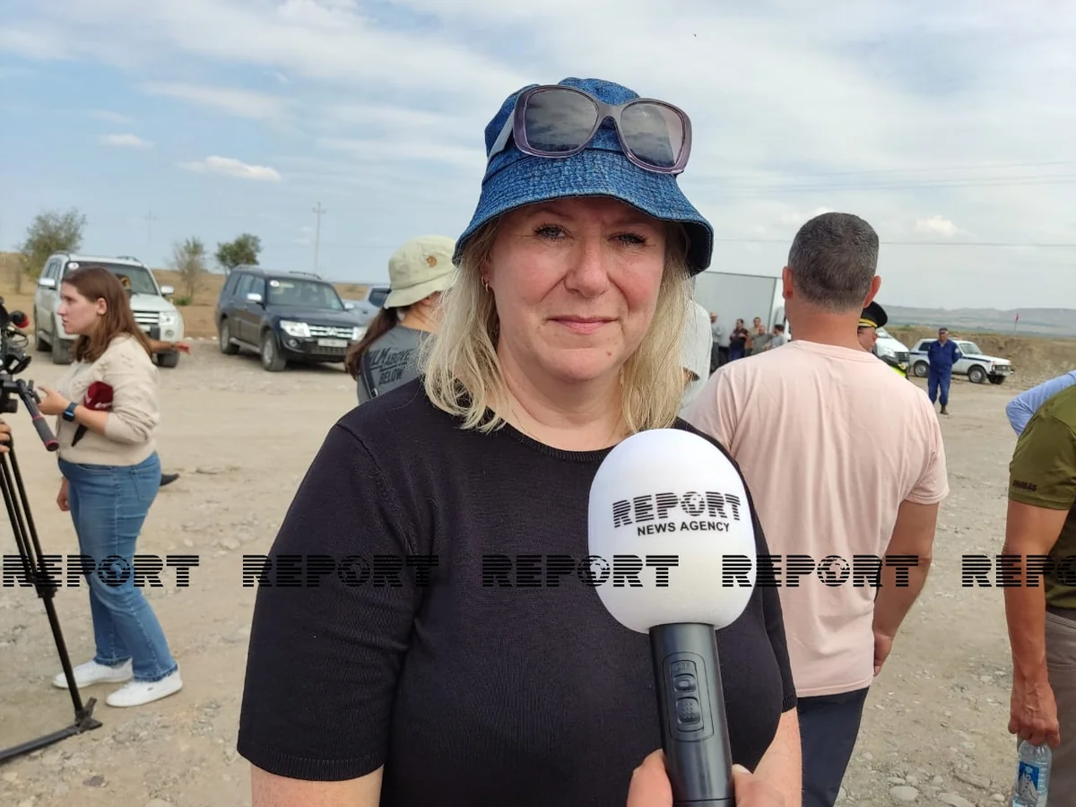 Qarabağda mina zərərsizləşdirən səyyah: Azərbaycanı qonaqpərvər ölkə kimi xatırlayacam