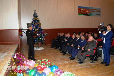 Qobustanda Dünya Azərbaycanlılarının Həmrəylik Günü və Yeni il münasibətilə tədbir keçirilib