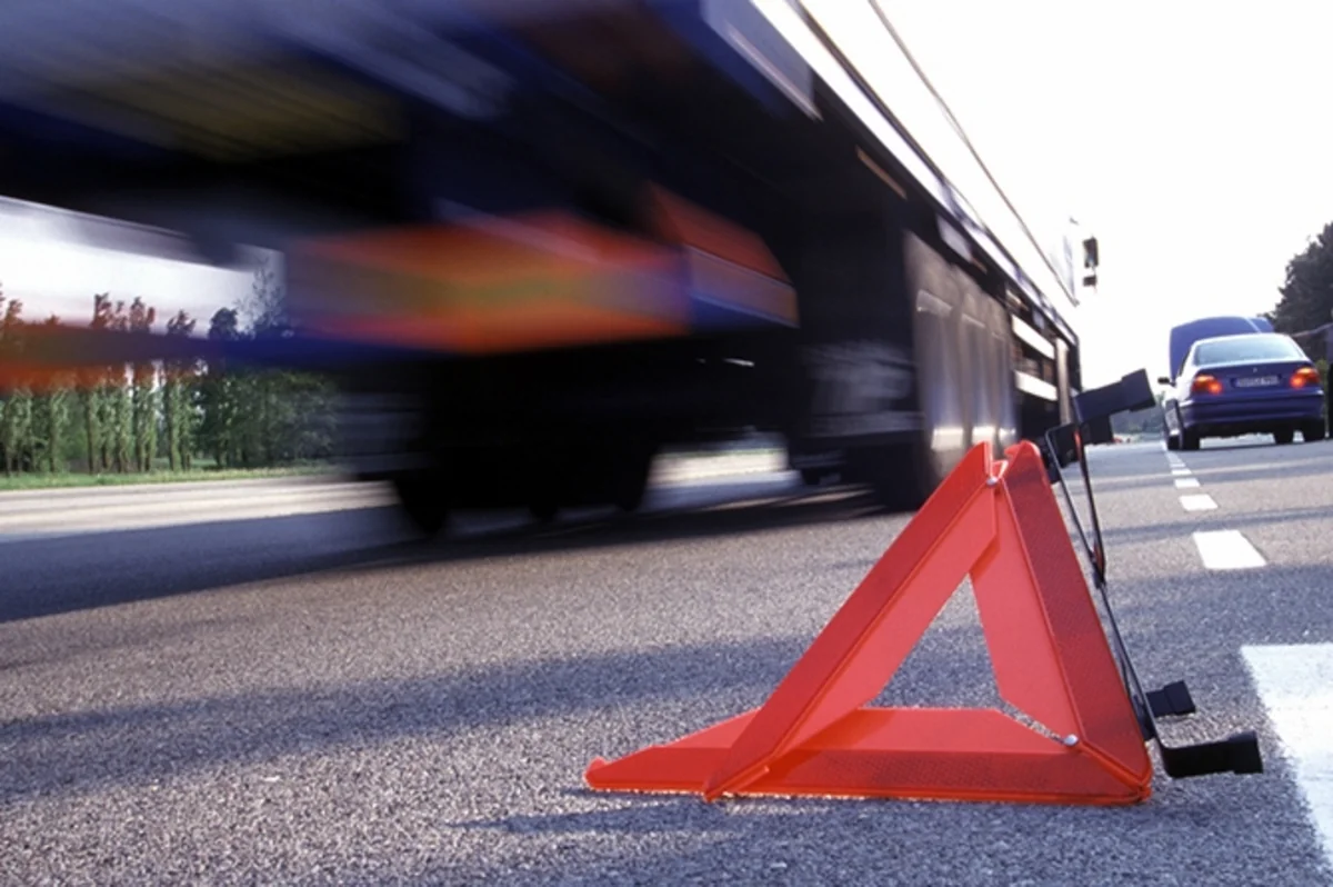 A minivan with explosive matter crashes in Armenia