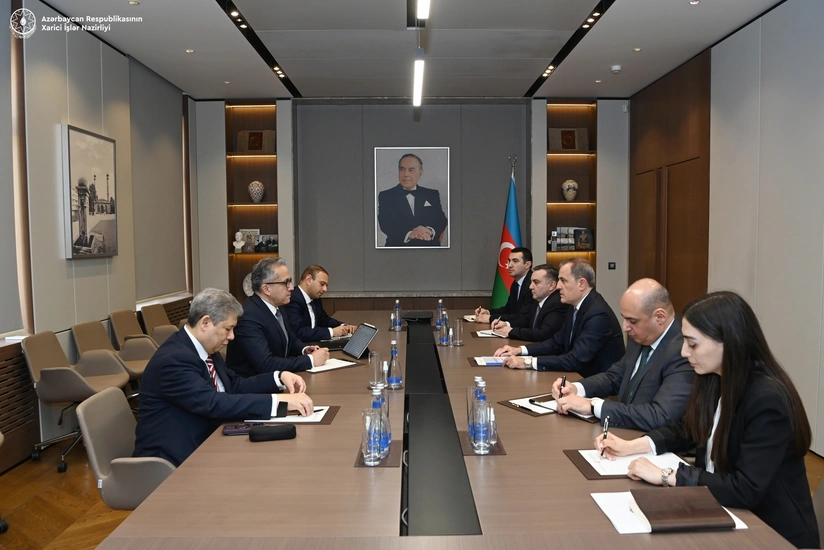 Джейхун Байрамов проинформировал кандидата на должность гендиректора ЮНЕСКО о ситуации в регионе