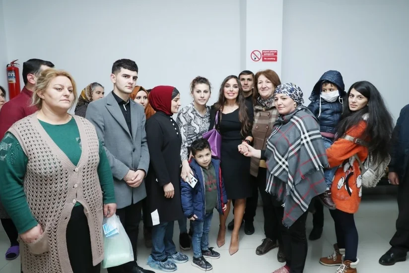 Leyla Əliyeva Hematologiya və Transfuziologiya İnstitutunda müalicə alan uşaqlarla görüşüb - FOTO