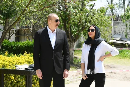 İlham Əliyev Pirsaat Baba ziyarətgahının yenidən qurulması işləri ilə tanış olub - YENİLƏNİB