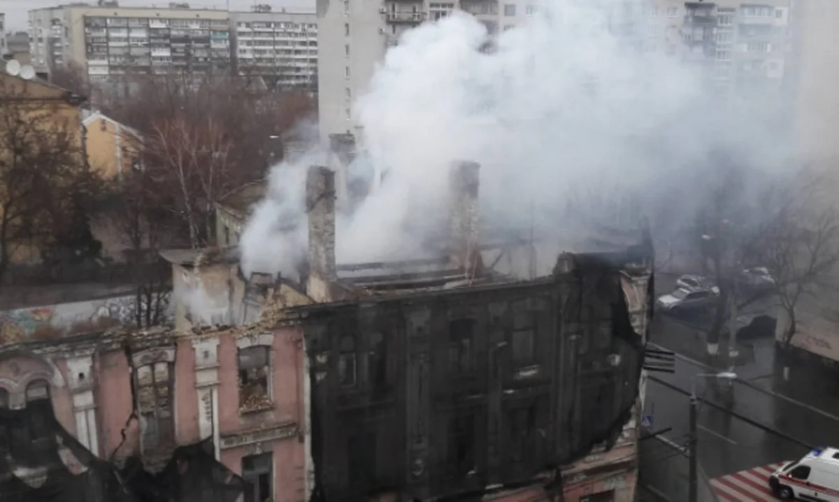 В Киеве сгорело два исторических здания, фирму-собственника которых связывают с азербайджанцем