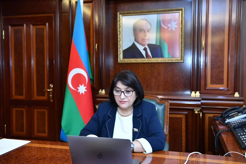 Sahibə Qafarova Federasiya Şurasının plenar iclasında çıxış edir