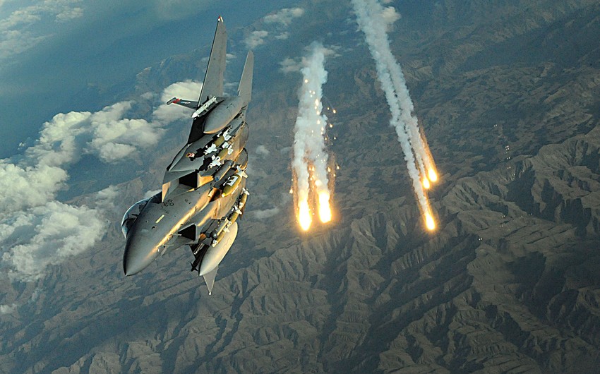 Koalisiya Suriya və İraqa 25 aviazərbə endirib