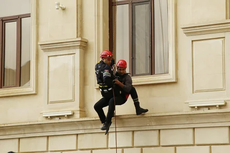 ​FHN Bakı Ali Neft Məktəbində təlim kursu keçirib - FOTO/VİDEO