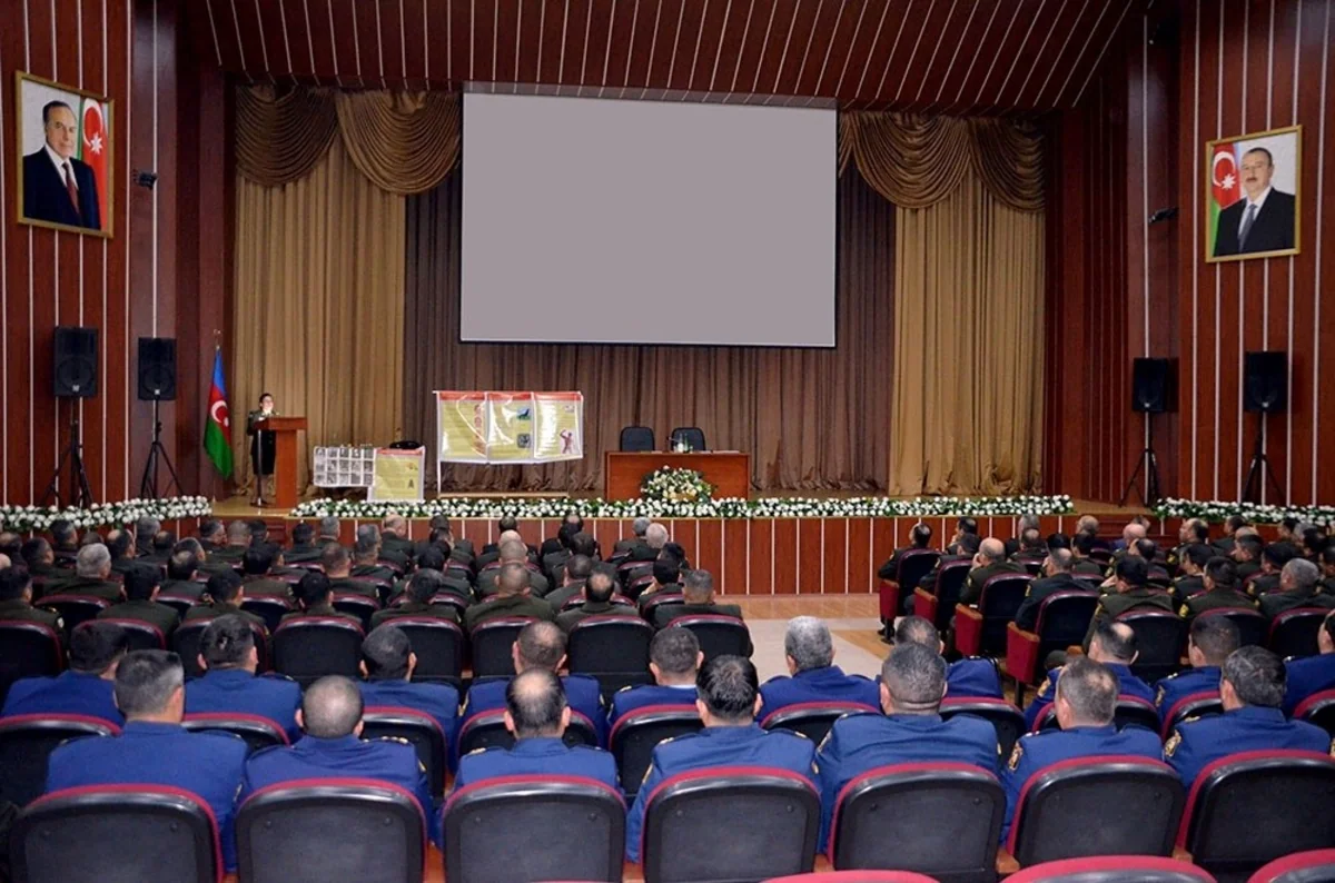 Müdafiə Nazirliyi 2019-cu tədris ilində fərqlənən hərbi qulluqçuları mükafatlandırıb - VİDEO