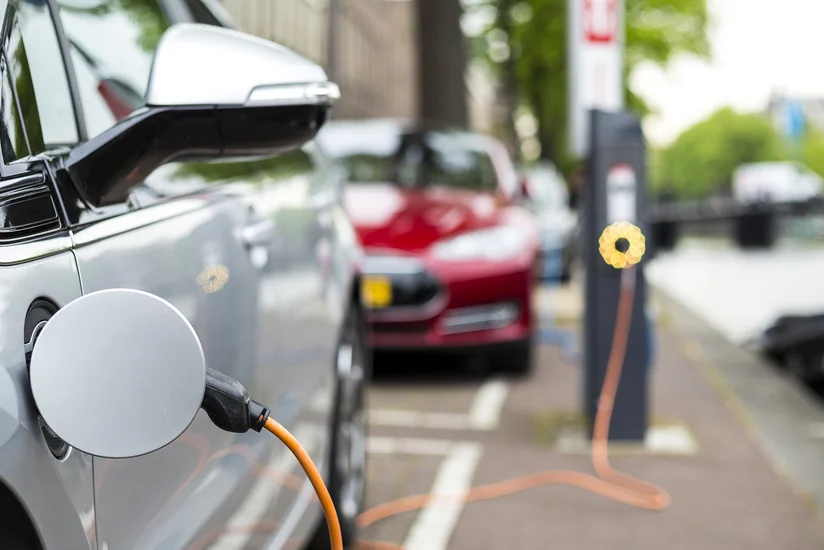 Во Франции автогиганты и TotalEnergies построили аккумуляторный завод для электромобилей