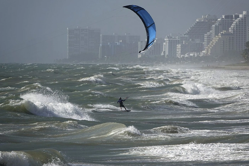 Hurricane Laura threatens Texas and Louisiana coasts