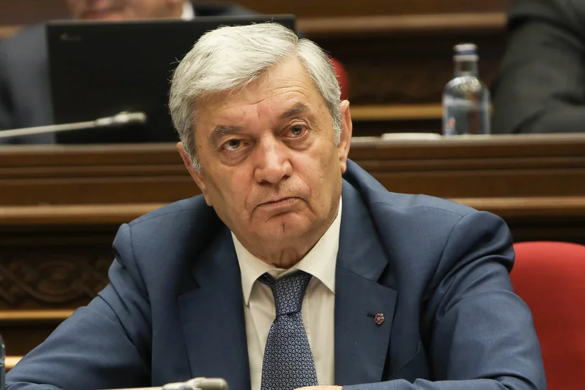 В Армении еще один министр подал в отставку