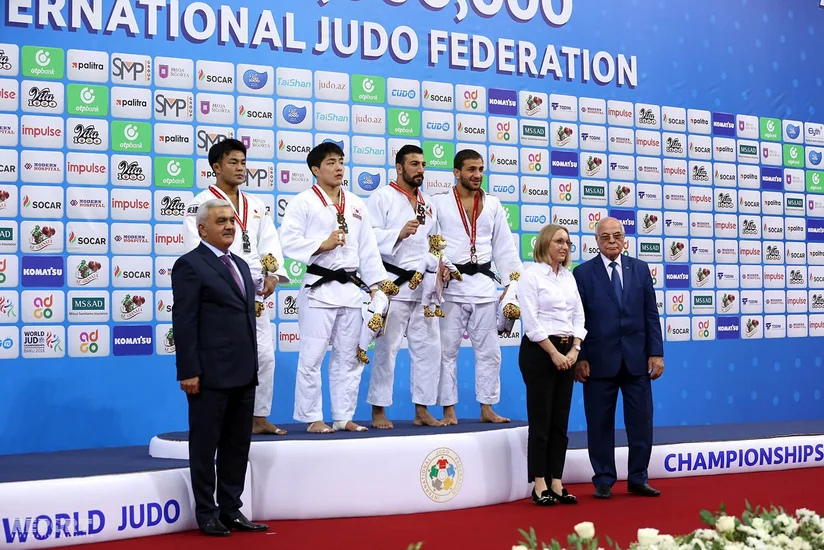 Rövnəq Abdullayev cüdo üzrə dünya çempionatı qaliblərinin mükafatlandırılması mərasimində iştirak edib - FOTO