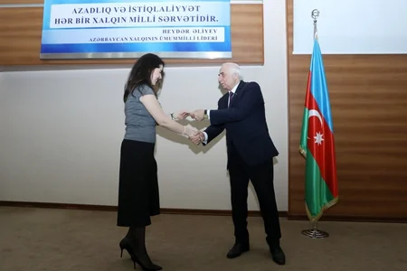 Yasamalda 57 nəfərə YAP-ın üzvlük vəsiqəsi təqdim olunub