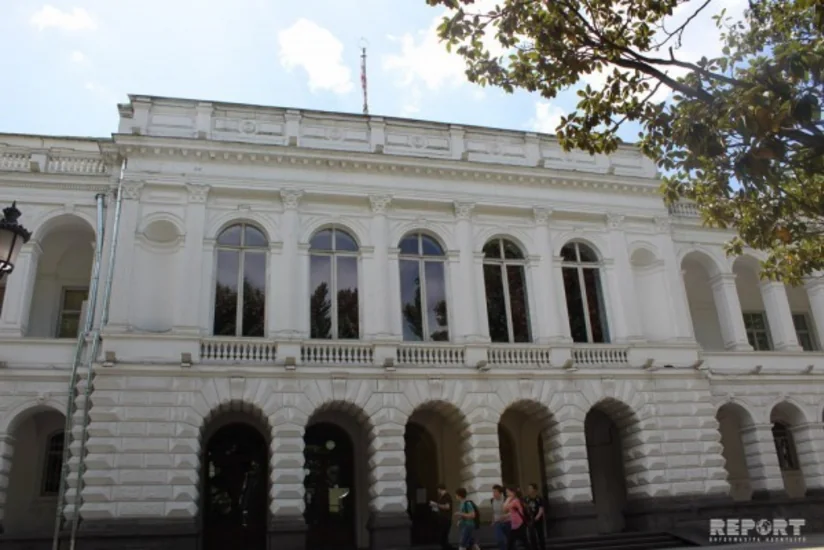 AXC-nin elan olunduğu bina bərpa edilir