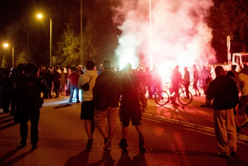 ​Более 30 полицейских ранены в ходе протестов против мигрантов в ФРГ