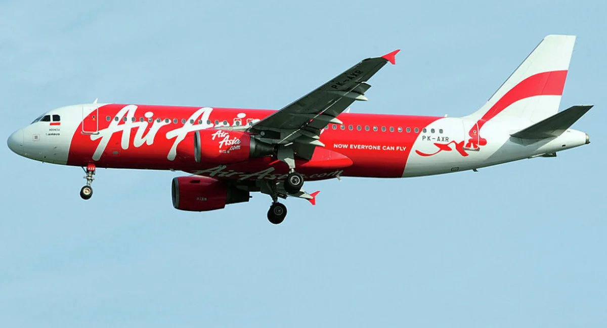 Пропавший самолет компании AirAsia находится в эксплуатации более шести лет