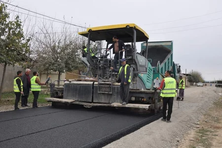 Biləsuvarda bu il 23 küçə və 5 dalanda yollar yenidən qurulub