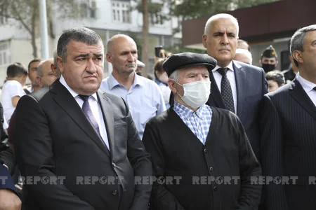 Xətaidə üç şəhidin xatirə lövhəsinin açılışı olub