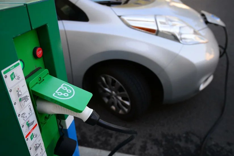 Britain may soon abandon petrol cars