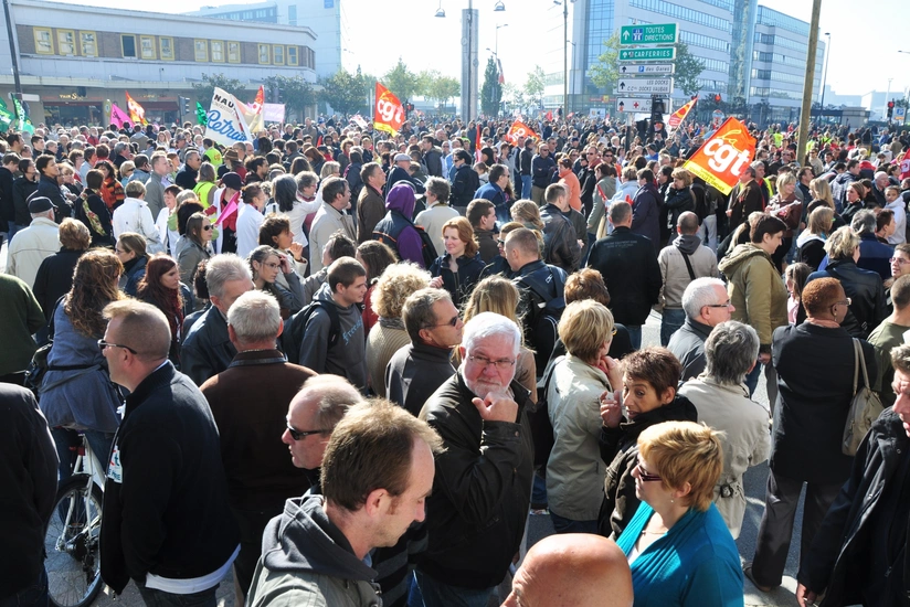 Fransanın həmkarlar ittifaqları ümummilli tətilə çağırır
