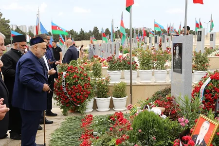 Dini konfessiyaların rəhbərləri Polad Həşimovun və İlqar Mirzəyevin məzarını ziyarət edib - VİDEO