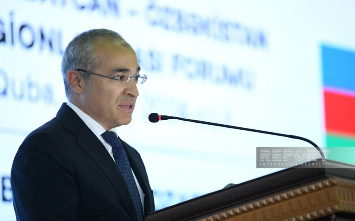Mikayıl Cabbarov yüksək nəticə əldə etmiş qadın güləşçiləri təbrik edib