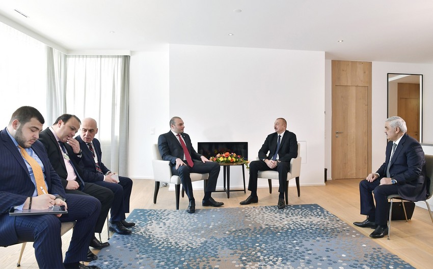 Azərbaycan Prezidenti və Gürcüstanın Baş naziri arasında görüş keçirilib - YENİLƏNİB