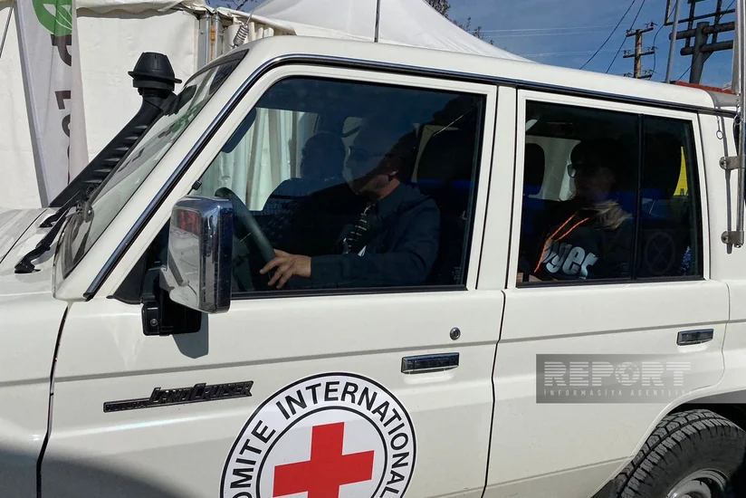ICRC vehicles pass freely through Khankandi-Lachin road