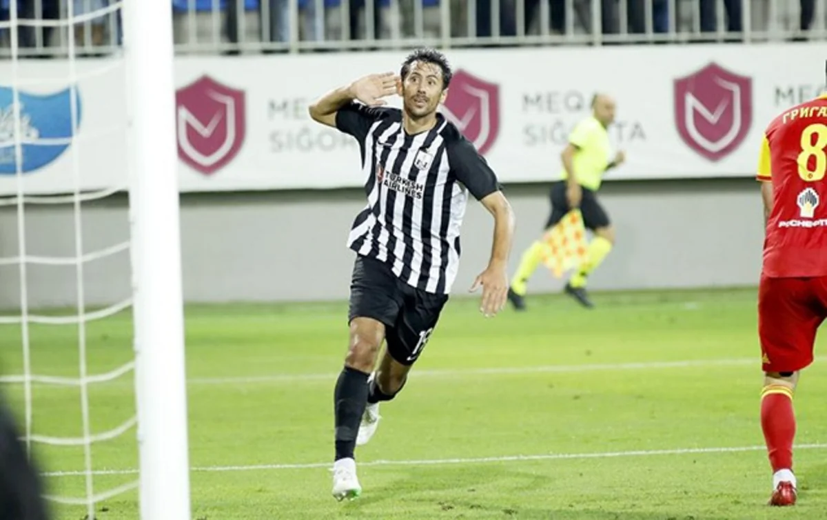 Azarkeşlə münaqişəyə girən Neftçinin futbolçusuna ciddi xəbərdarlıq olunub